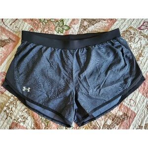 Under Armour UA Fly By 2.0 Printed Shorts Black Loose Fit Shorts Womens size L